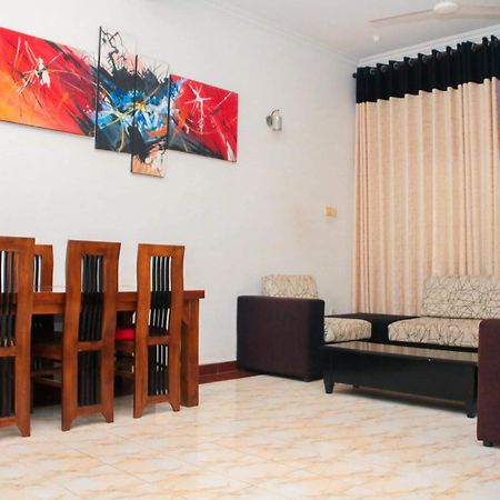 Yolanda Villa Negombo Esterno foto