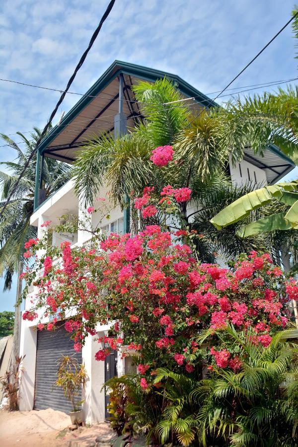 Yolanda Villa Negombo Esterno foto